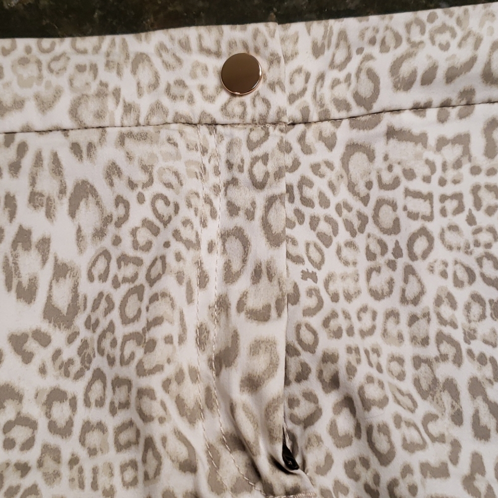 Pants - Picture 4 of 8